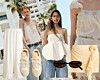To kvinner står foran en collage av lyse sommerklær, sko, solbriller og shorts fra H&M.